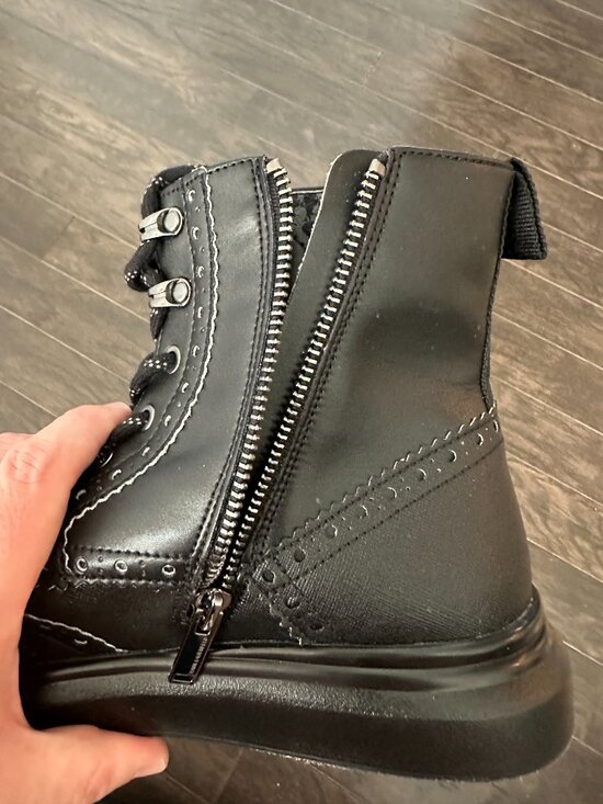 Karl Lagerfeld Paris LFS3008 Men\'s Black Leather Combat Boots Size 10.5 *NWT* main image 6